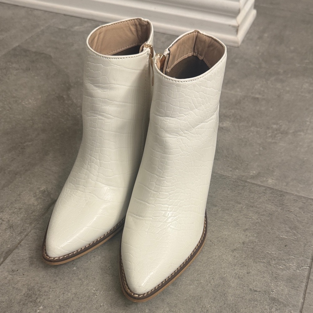 Chic White Croc-Embossed Ankle Booties